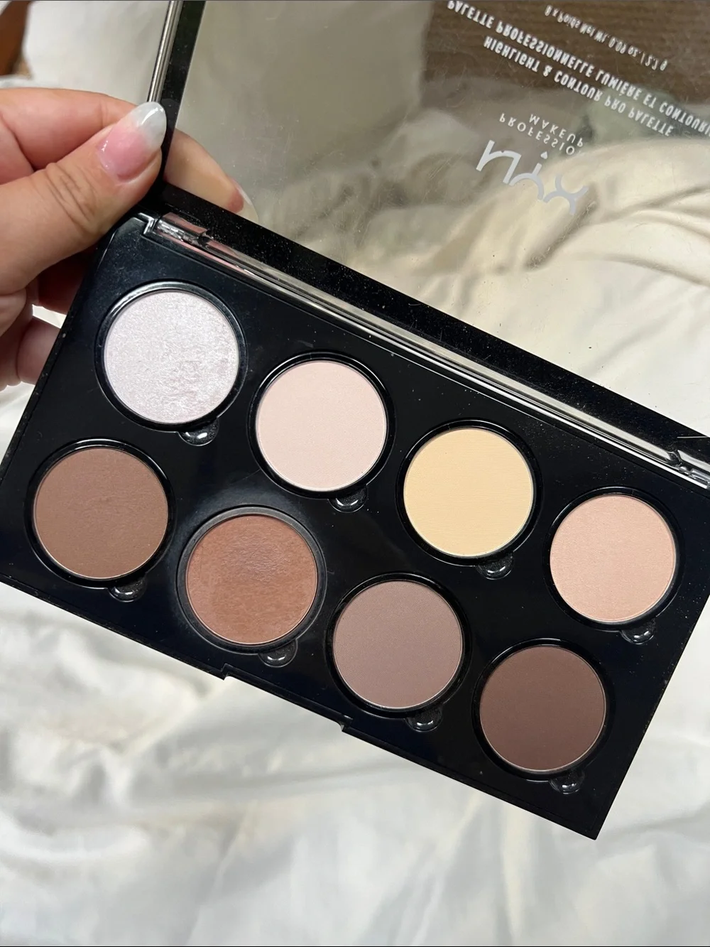 NYX Professional Makeup Highlight & Contour Pro Palette 8 Matte & Shimmer Shades